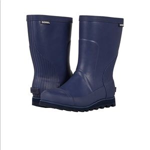 Sorel Joan Rain Boot Navy blue size 6.5